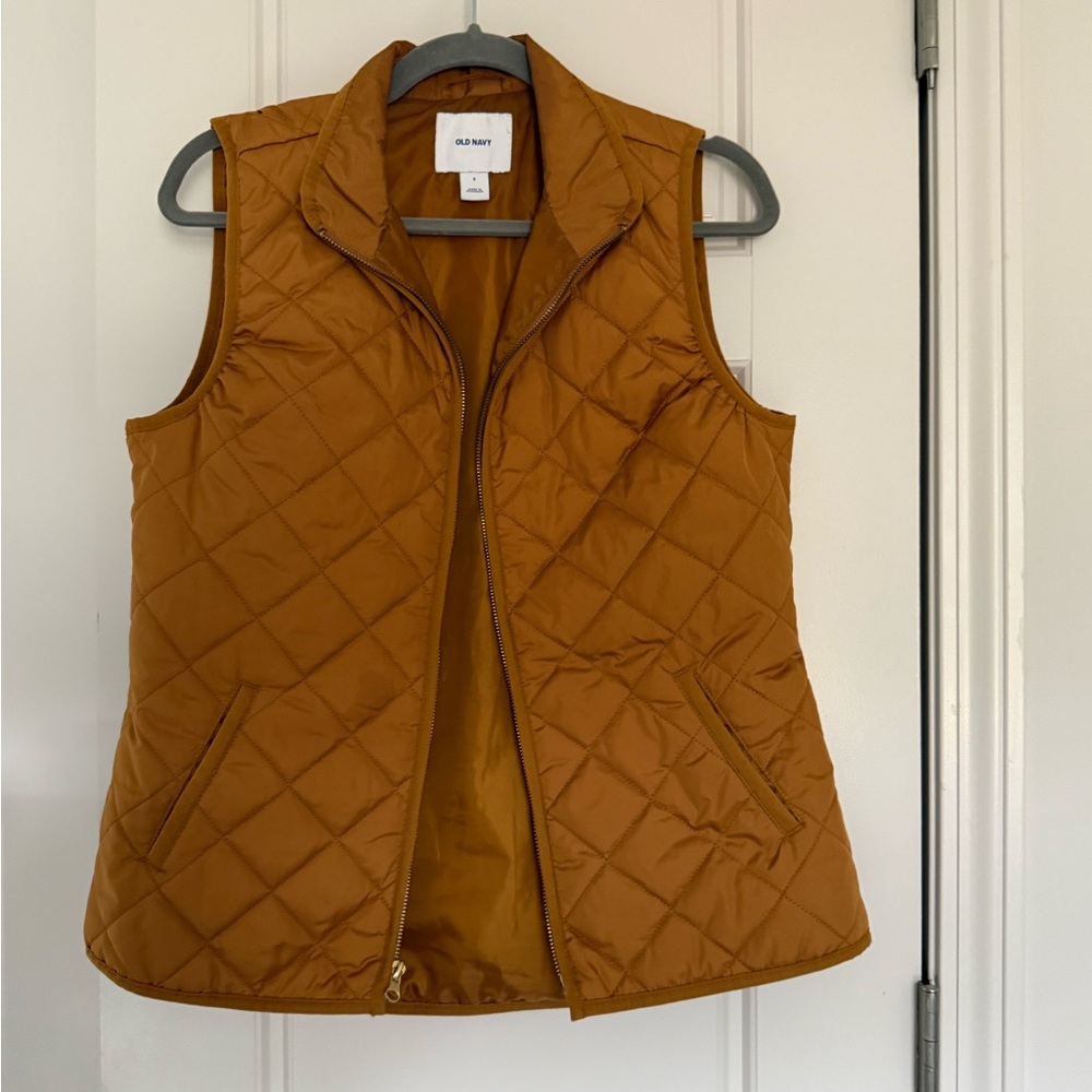 Old Navy Women's Quilted Vest